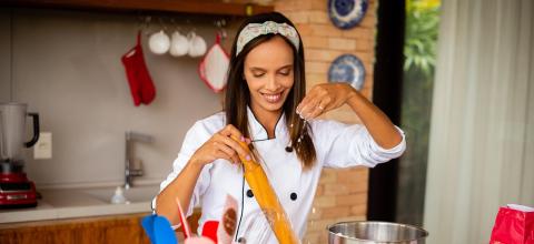 70 γυναίκες σεφ καταγγέλλουν τον σεξισμό στις κουζίνες