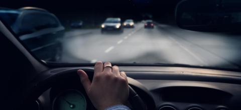 Φώτα που δεν τυφλώνουν τους οδηγούς –Αυτή είναι η νέα τεχνολογία που φέρνουν οι Ιάπωνες