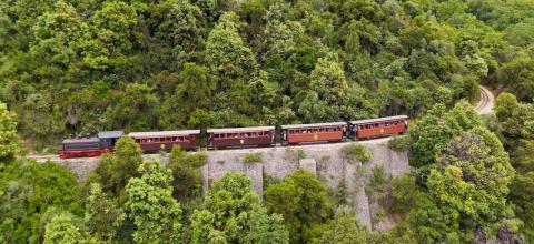 Στην Ελλάδα ένα από τα πιο όμορφα τρένα της Ευρώπης -Η μαγευτική διαδρομή που σε ταξιδεύει στον χρόνο με μόνο 10 ευρώ