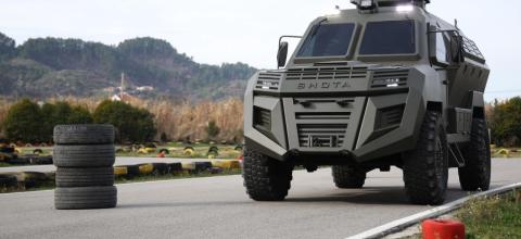 Το πρώτο στρατιωτικό όχημα της Αλβανίας βγαίνει στους δρόμους -Ποιος το κατασκευάζει