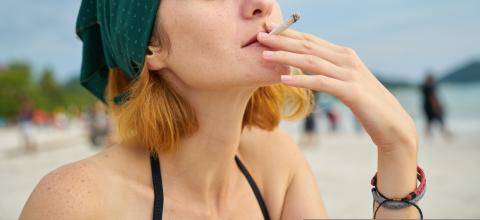 Οι αρχές εξετάζουν το ενδεχόμενο απαγόρευσης της πώλησης τσιγάρων σε όσους γεννήθηκαν μετά το 2009